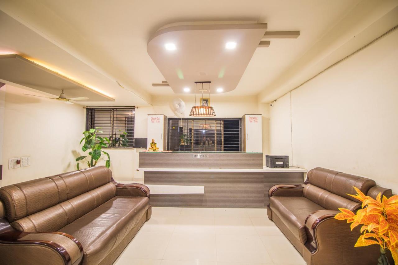 Hotel Yogiraj Palace Shegaon Zewnętrze zdjęcie