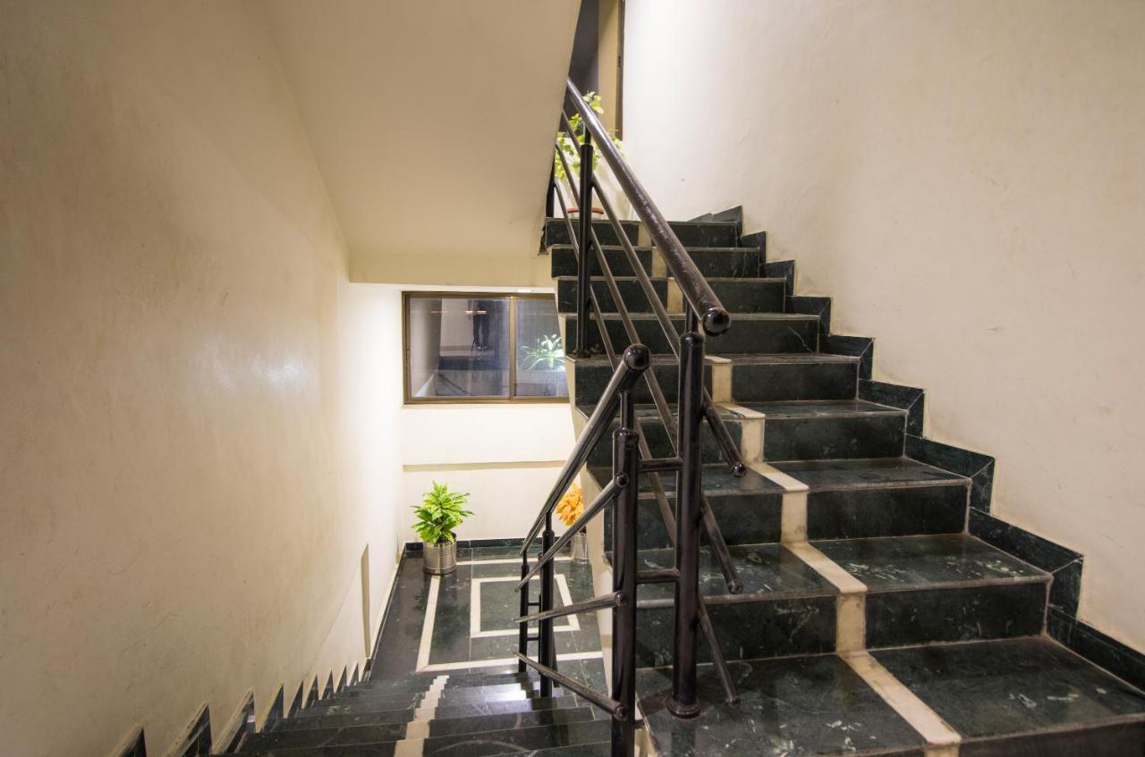 Hotel Yogiraj Palace Shegaon Zewnętrze zdjęcie